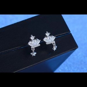 925 Sterling Silver Crown earrings